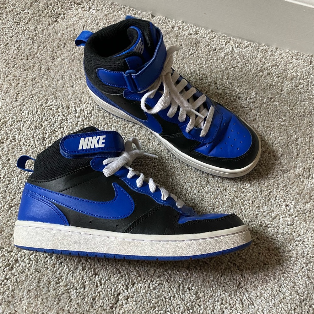 Nike Big Kids' 5.5 Court Borough Mid Black and Blue Sneakers